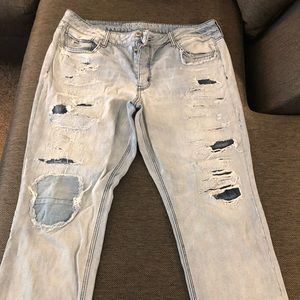 American Eagle Jean- Tomgirl Style